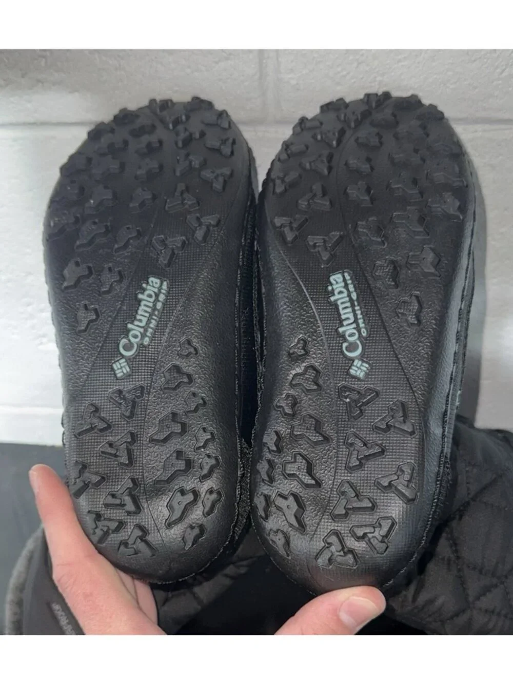 Columbia Minx Mid II Girls Youth Insulated WP Winter Snow Boots Size 4 Black